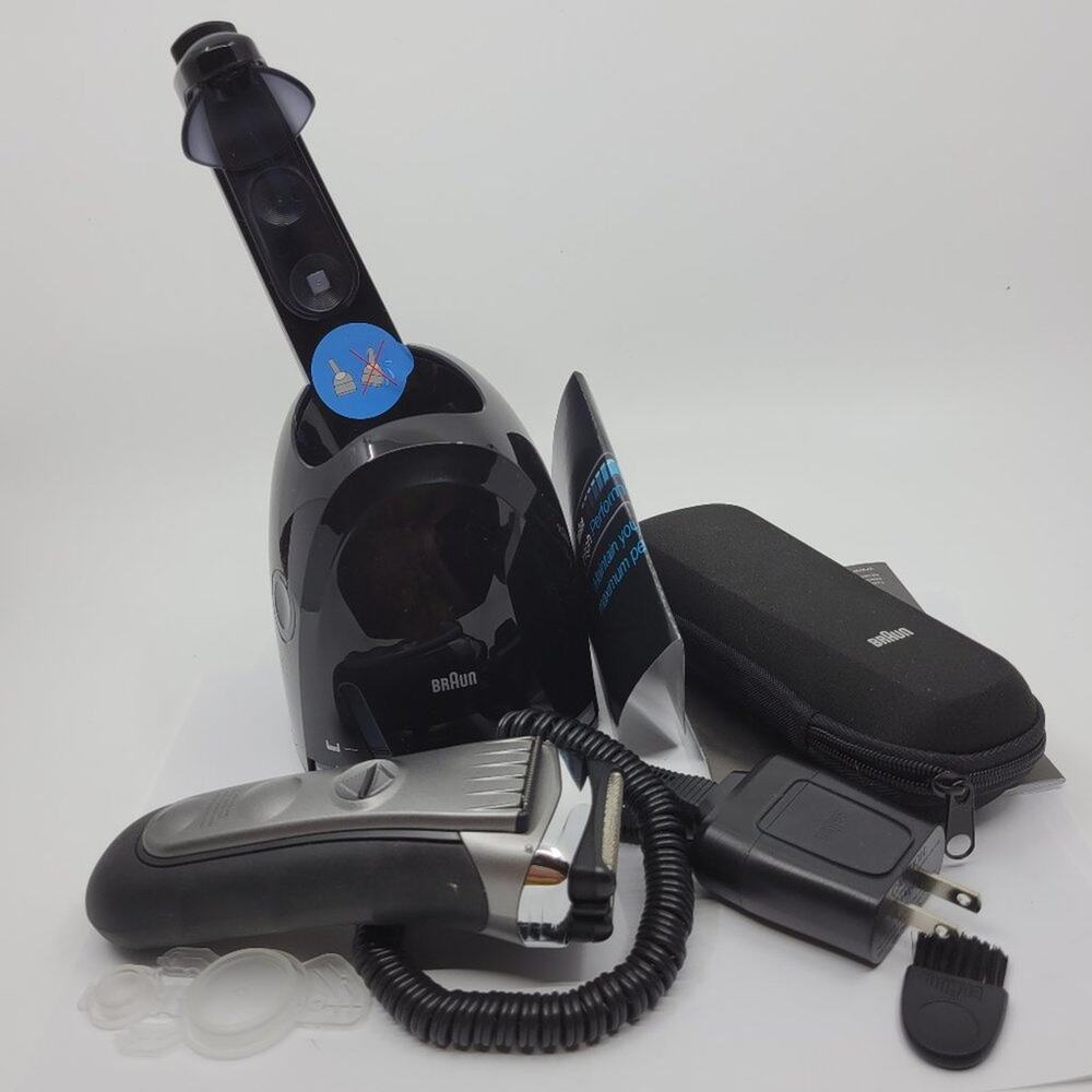 Braun Series 3 390cc-4 Cordless Rechargeable Mens Self-Cleaning Electric Shaver